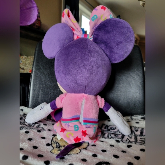 Disney Baby Minnie Singing Plush - Picture 3 of 8